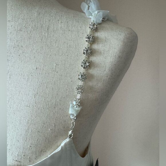 NWT RETROFETE Evalina Dress Whitesatin bridal mini with rhinestone straps. Sz M - Picture 3 of 16
